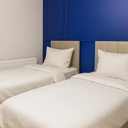 Miedzy Wawelem A Rynkiem Krakau