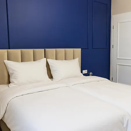 Miedzy Wawelem A Rynkiem